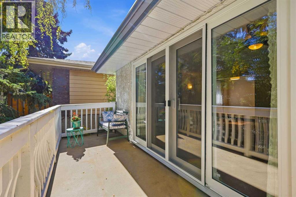 944 Canna Crescent Sw Property Photo 11