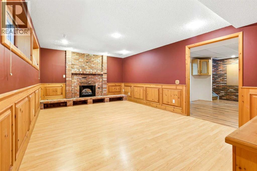944 Canna Crescent Sw Property Photo 26