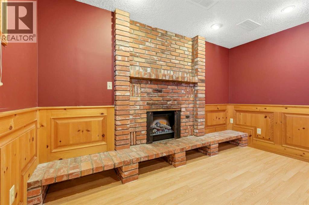 944 Canna Crescent Sw Property Photo 27