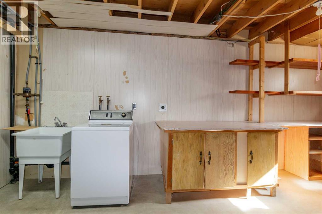 320 4 Avenue S Property Photo 13