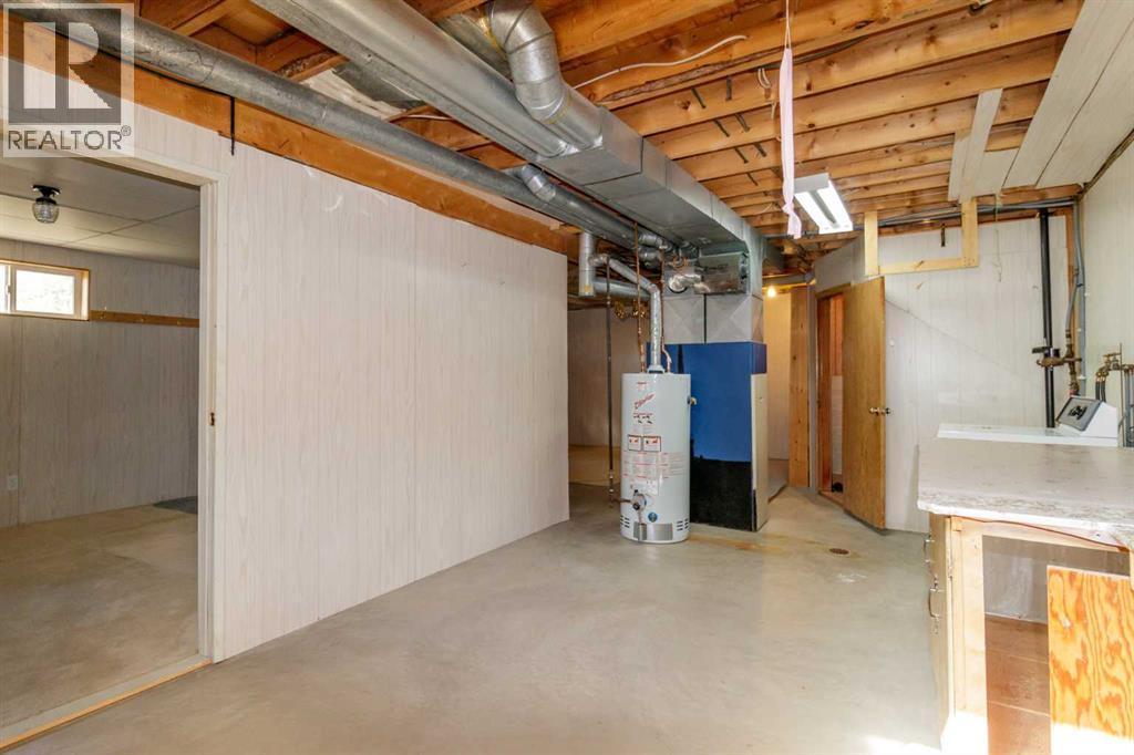 320 4 Avenue S Property Photo 14