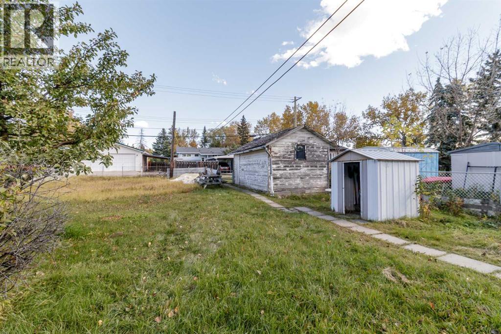 320 4 Avenue S Property Photo 17