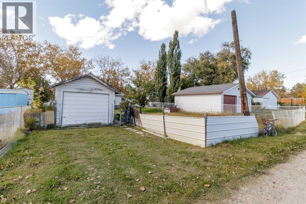 320 4 Avenue S Property Photo 21