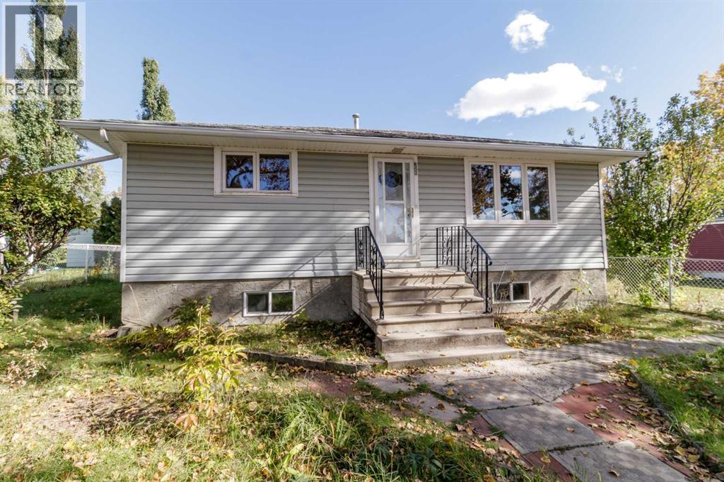 320 4 Avenue S Property Photo 26