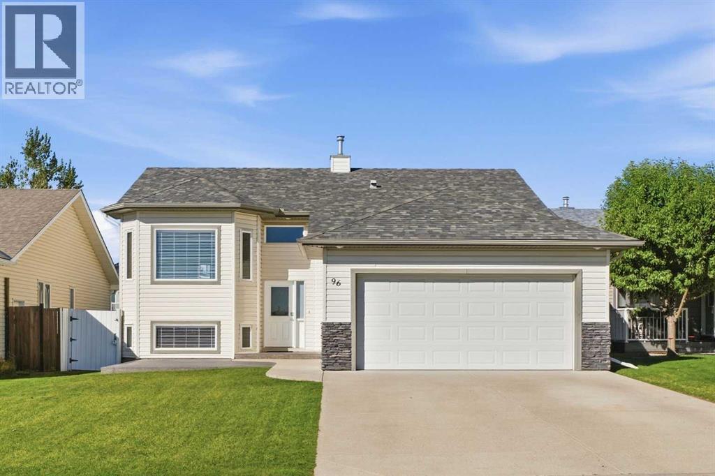 96 Hillview Drive Property Photo 1