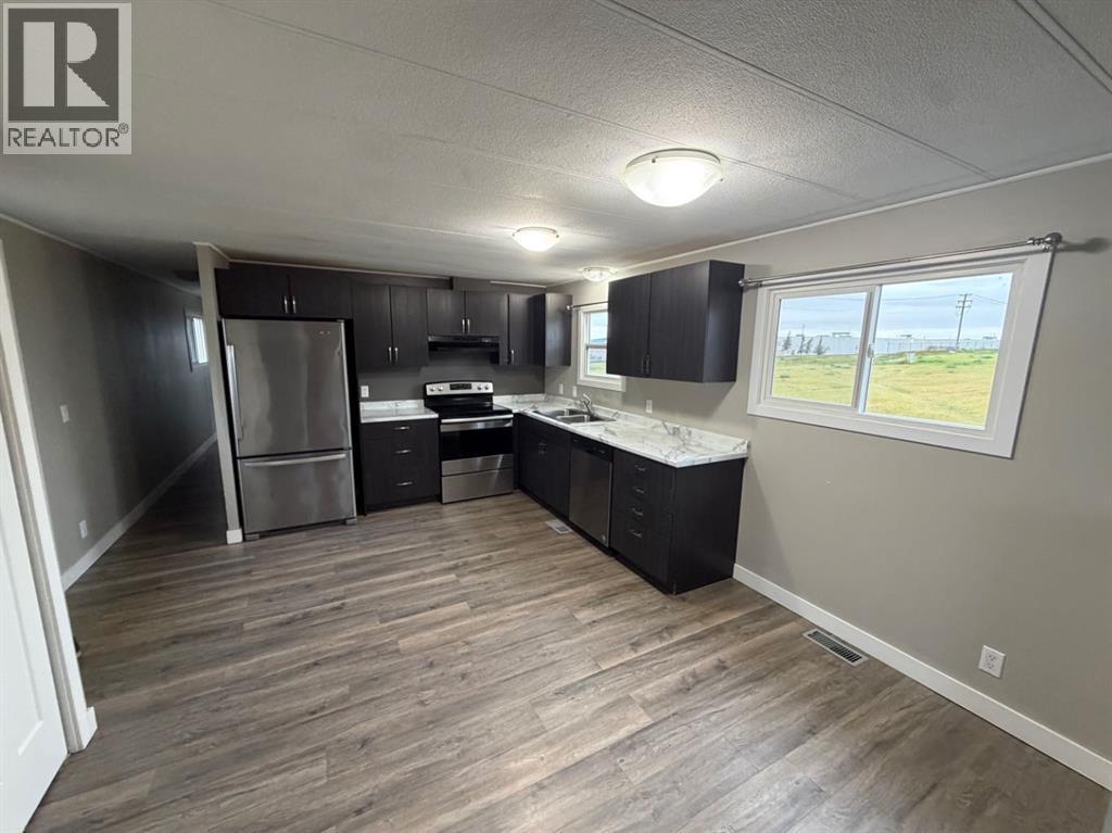 11918 98 Street Property Photo 3