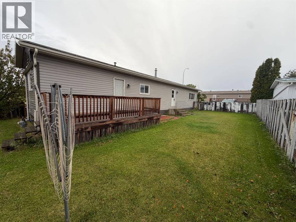 11918 98 Street Property Photo 13