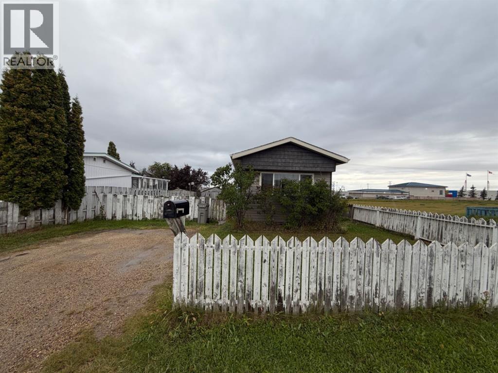 11918 98 Street Property Photo 14