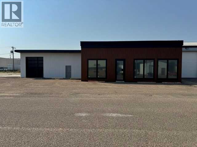 841 14 Street Sw Property Photo 1