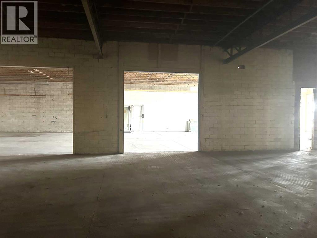 841 14 Street Sw Property Photo 5