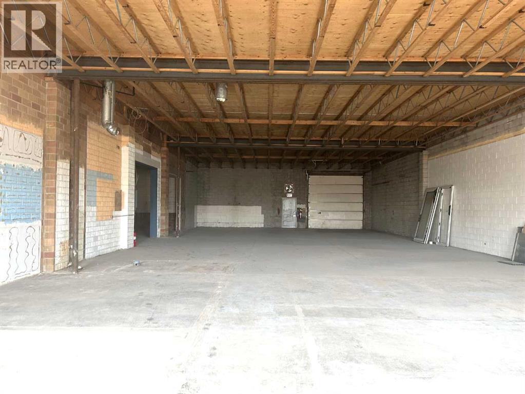 841 14 Street Sw Property Photo 8