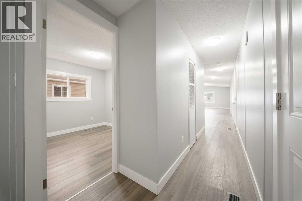 6220 17 Avenue Southeast Property Photo 7