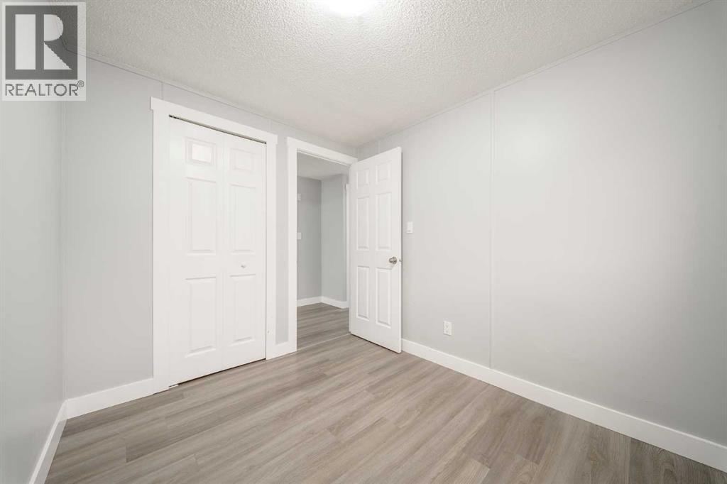 6220 17 Avenue Southeast Property Photo 9