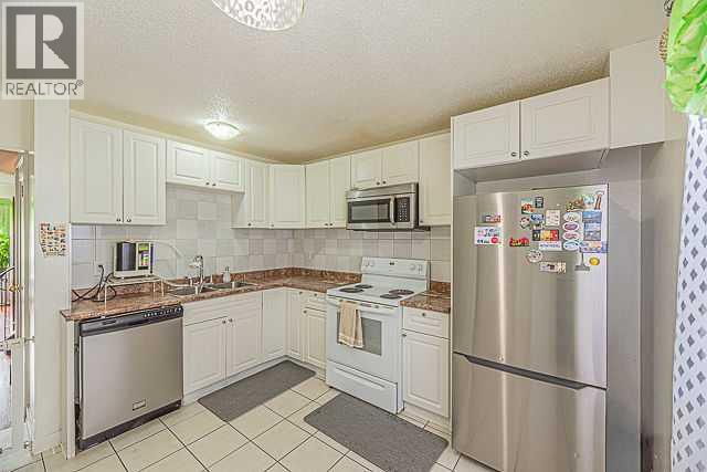 3326 Radcliffe Drive Se Property Photo 8