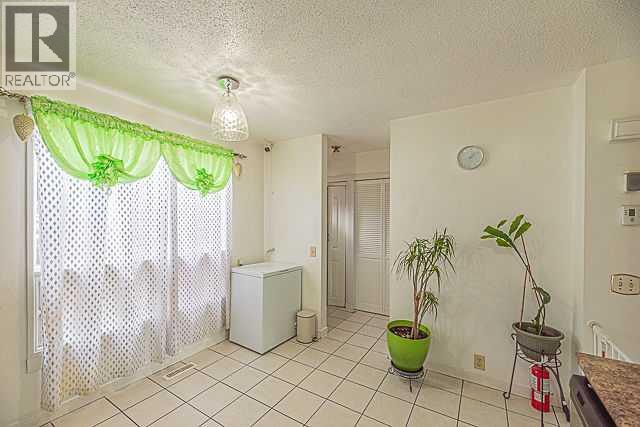 3326 Radcliffe Drive Se Property Photo 9