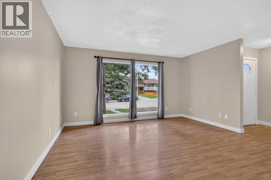 112 Abalone Place Ne Property Photo 6