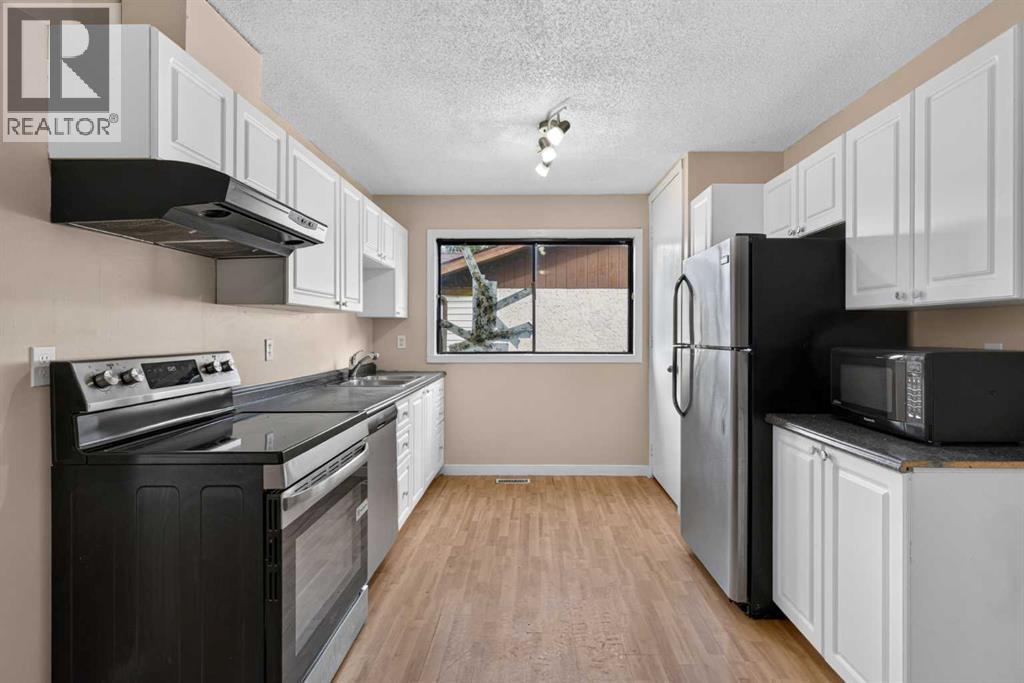 112 Abalone Place Ne Property Photo 9