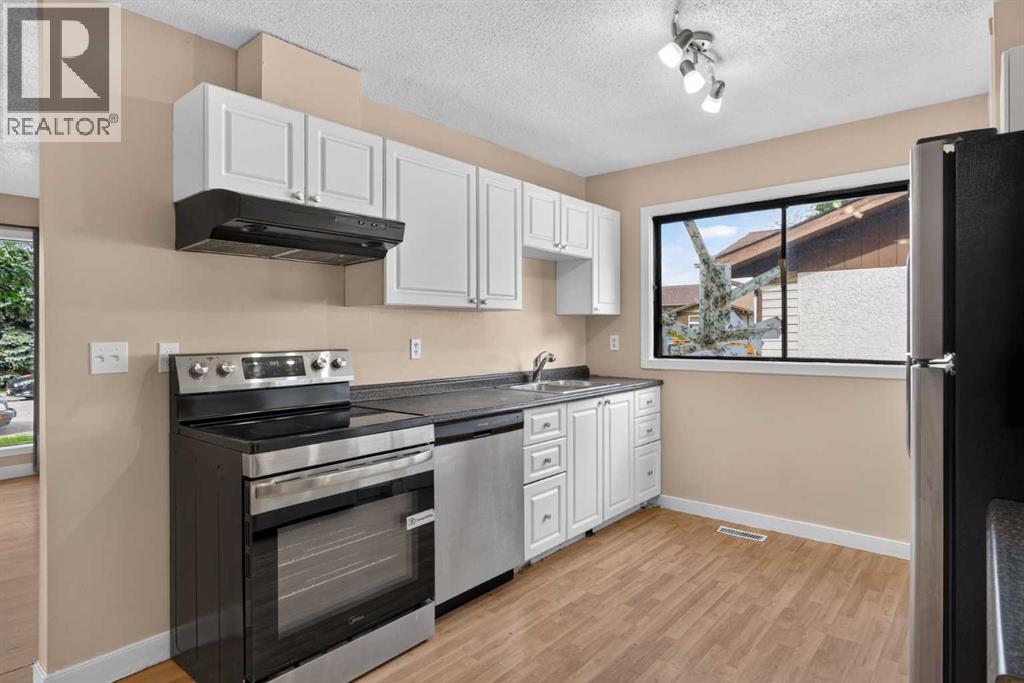 112 Abalone Place Ne Property Photo 10