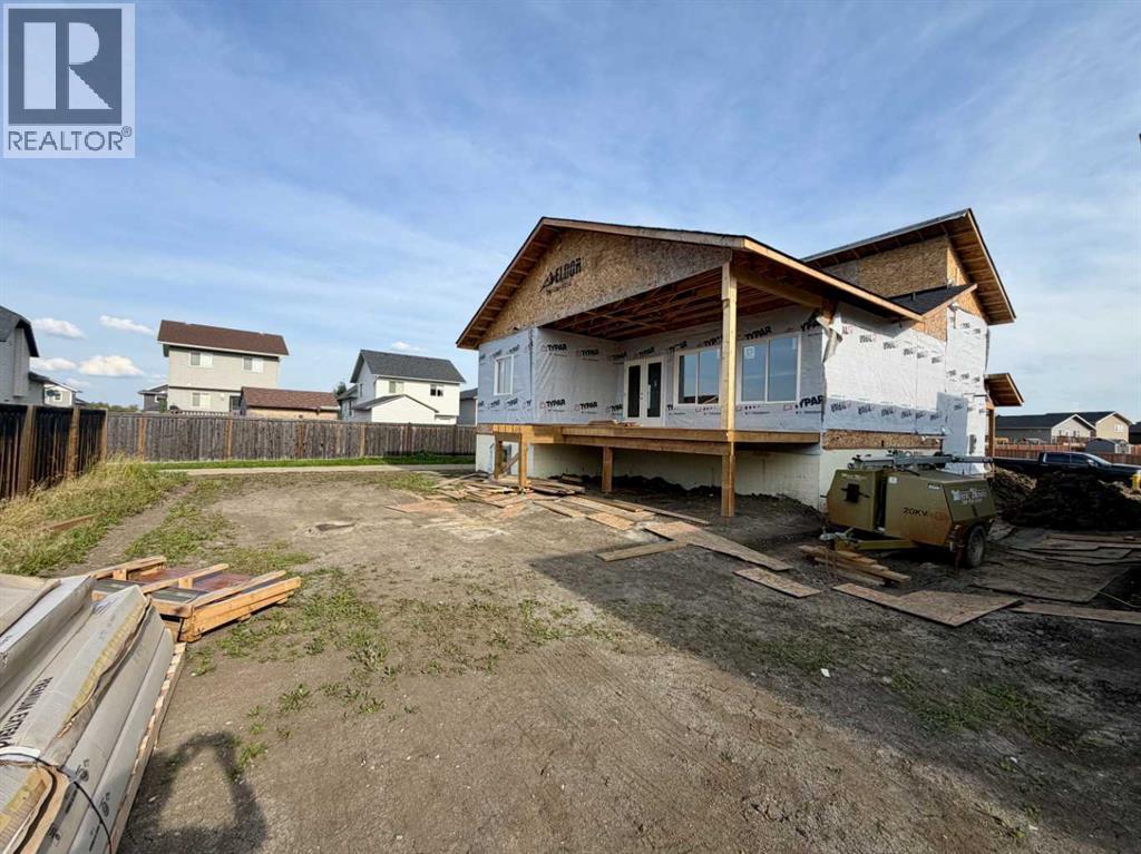 9212 95 Avenue Property Photo 4