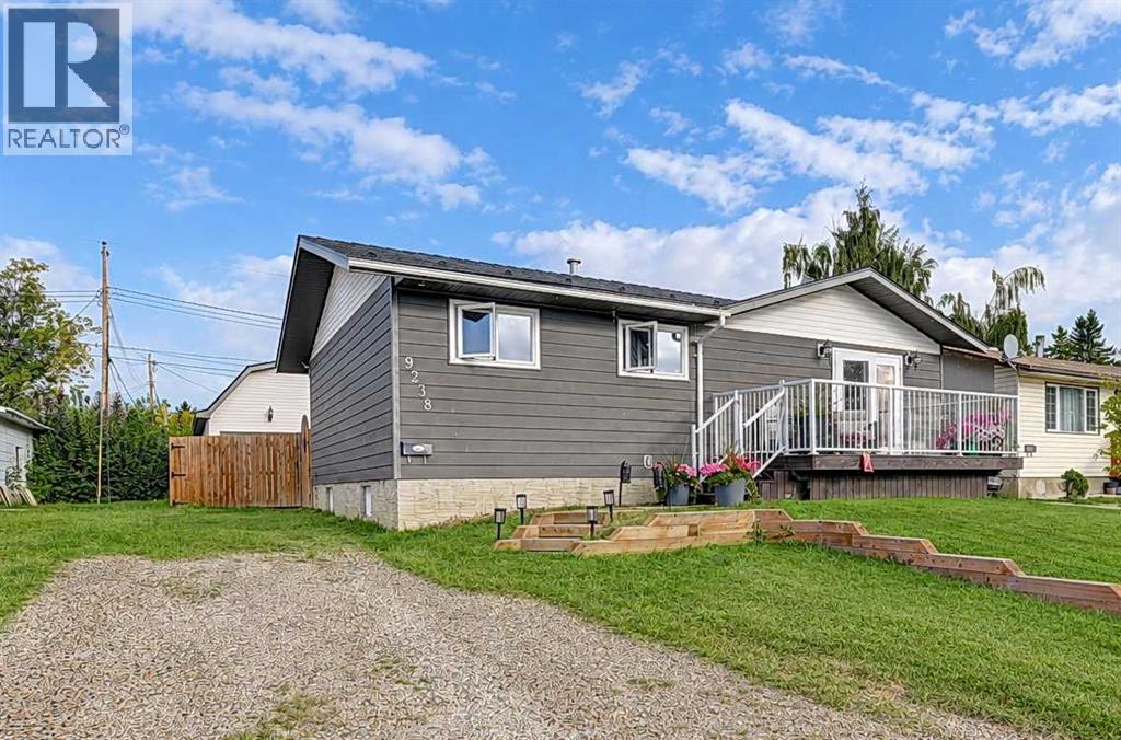 9238 111 Avenue Property Photo 2