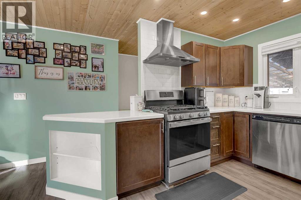9238 111 Avenue Property Photo 11