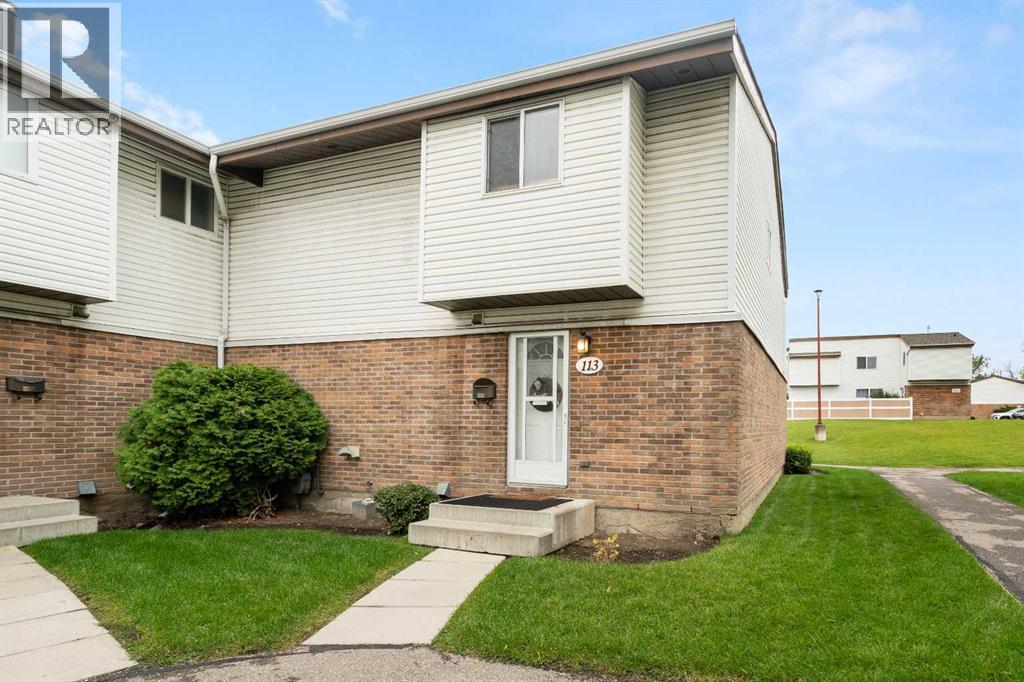 5103 35 Avenue Southwest Property Photo 1