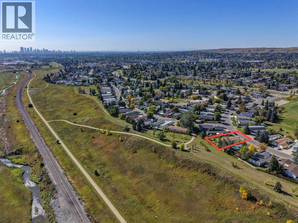 61 Huntstrom Drive Ne Property Photo 6