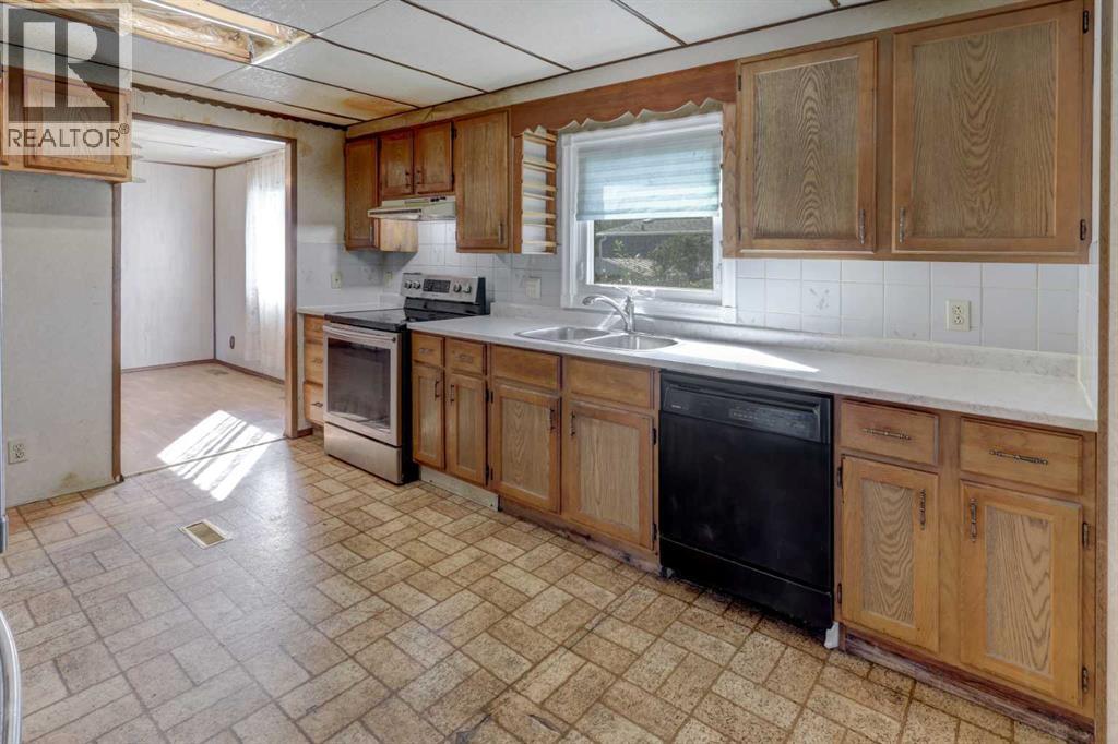 61 Huntstrom Drive Ne Property Photo 15