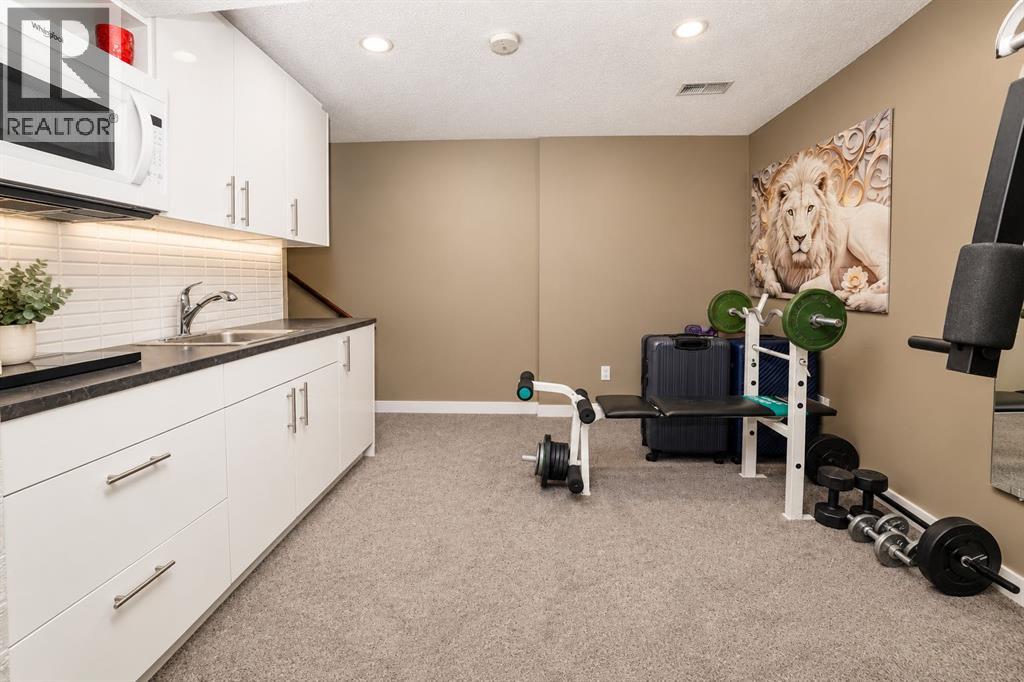 707 Malvern Drive Ne Property Photo 21