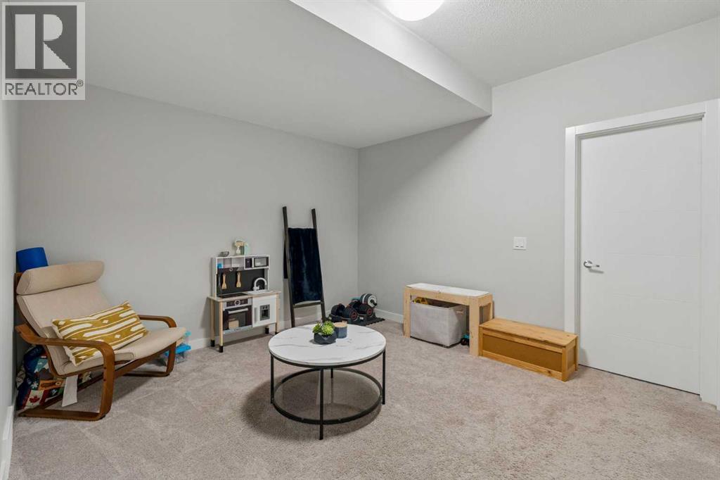 704 Redstone Crescent Ne Property Photo 22