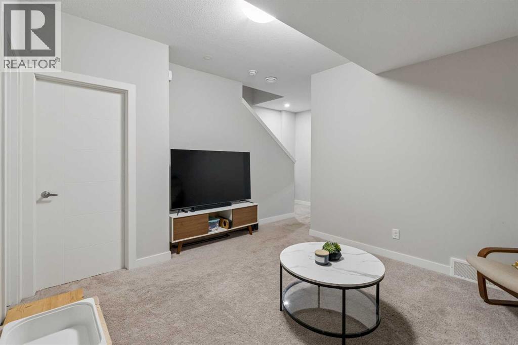 704 Redstone Crescent Ne Property Photo 23