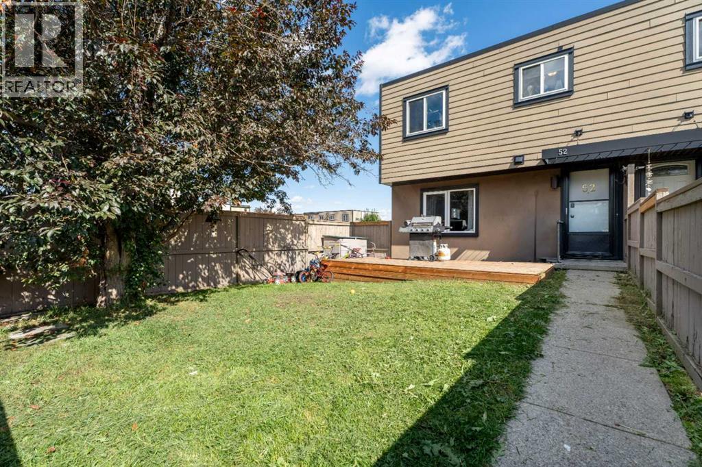 3809 45 Street Southwest Property Photo 1