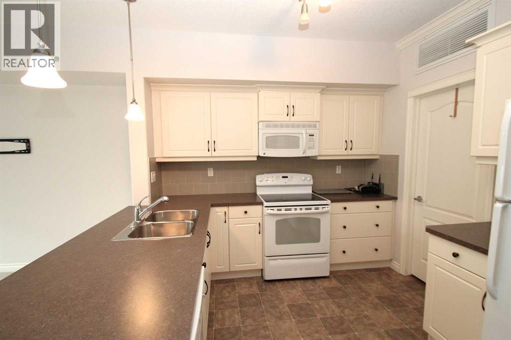 6 Michener Boulevard Property Photo 11
