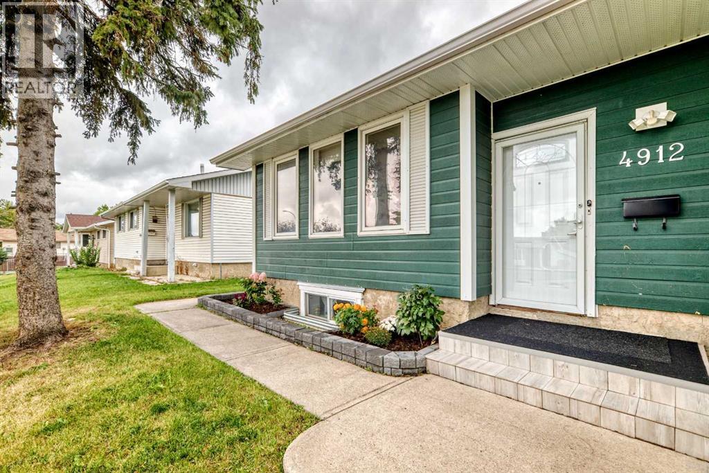 4912 Rundlehorn Drive Ne Property Photo 2
