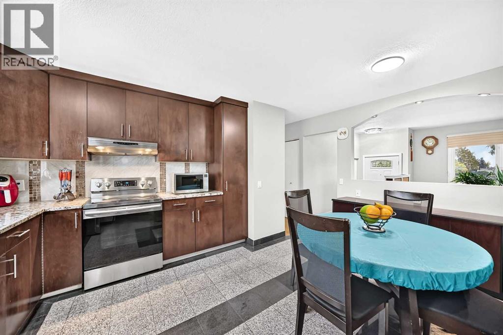 4912 Rundlehorn Drive Ne Property Photo 4