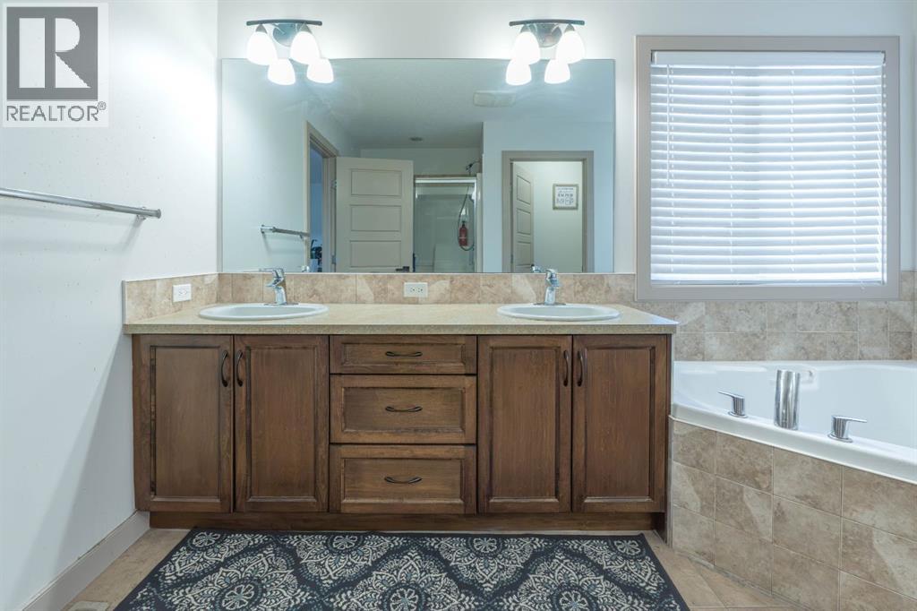 48 Skyview Point Terrace Ne Property Photo 18