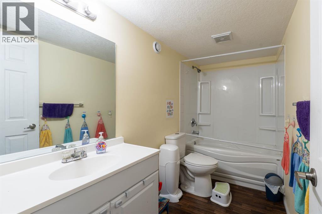 48 Skyview Point Terrace Ne Property Photo 27