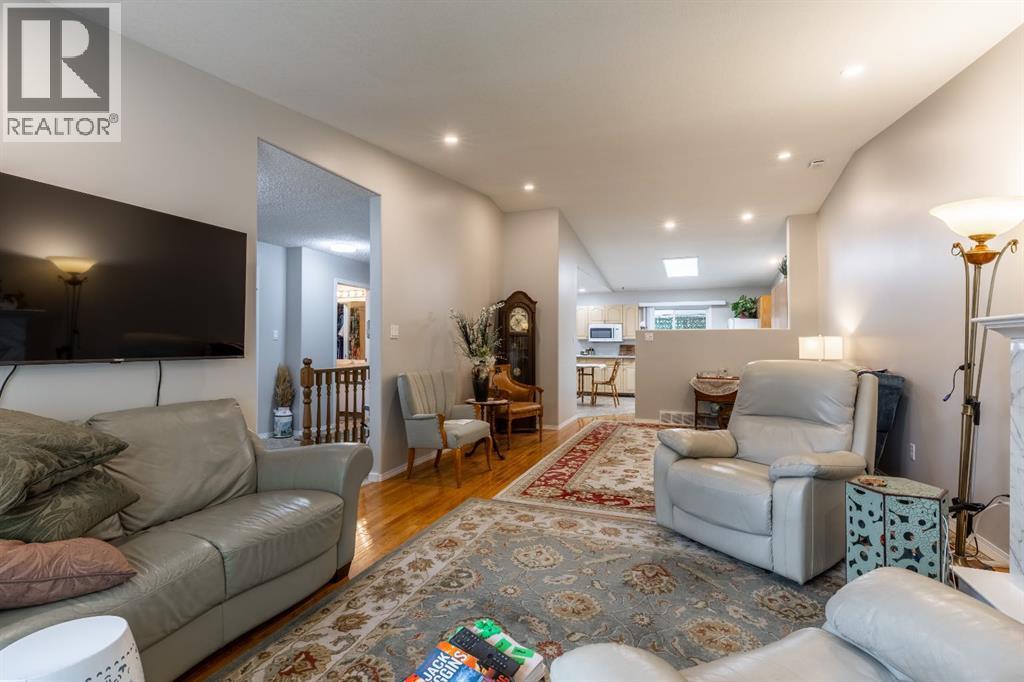 135 Jerry Potts Boulevard West Property Photo 8