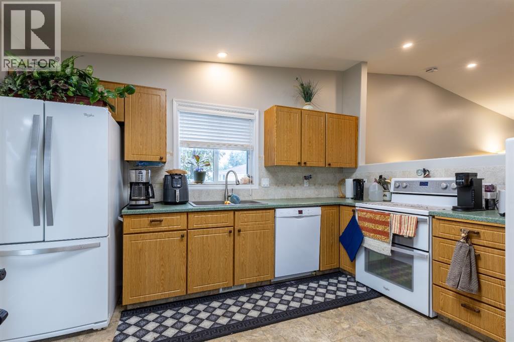 135 Jerry Potts Boulevard West Property Photo 13