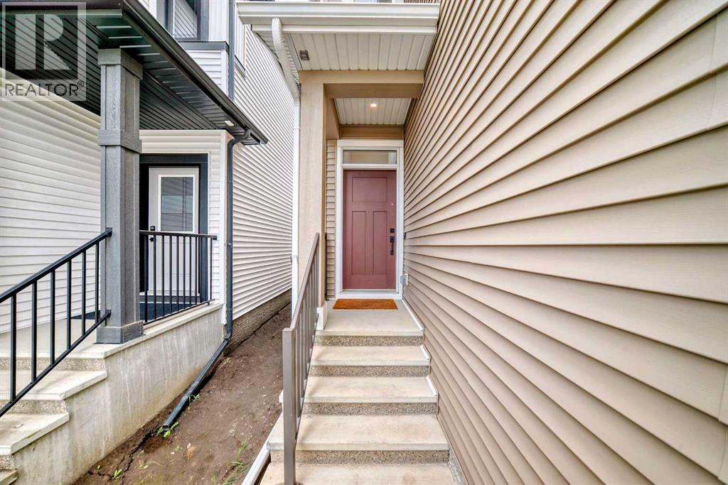 171 Hotchkiss Manor Se Property Photo 2