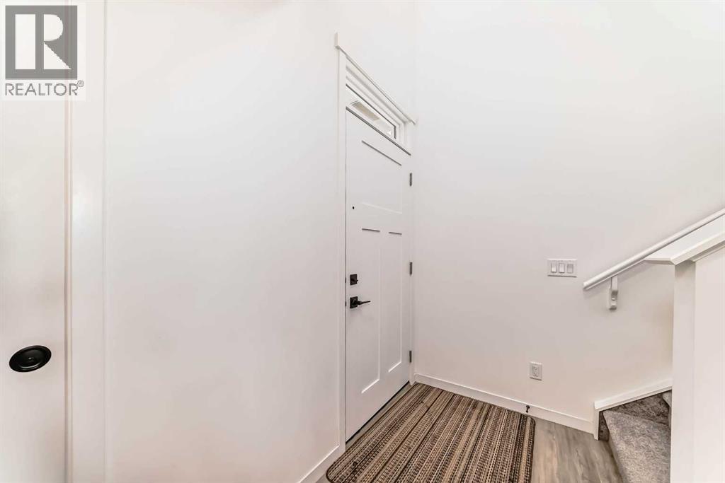 171 Hotchkiss Manor Se Property Photo 3