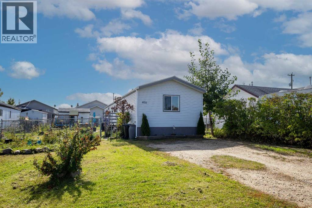 9711 103 Avenue Property Photo 1