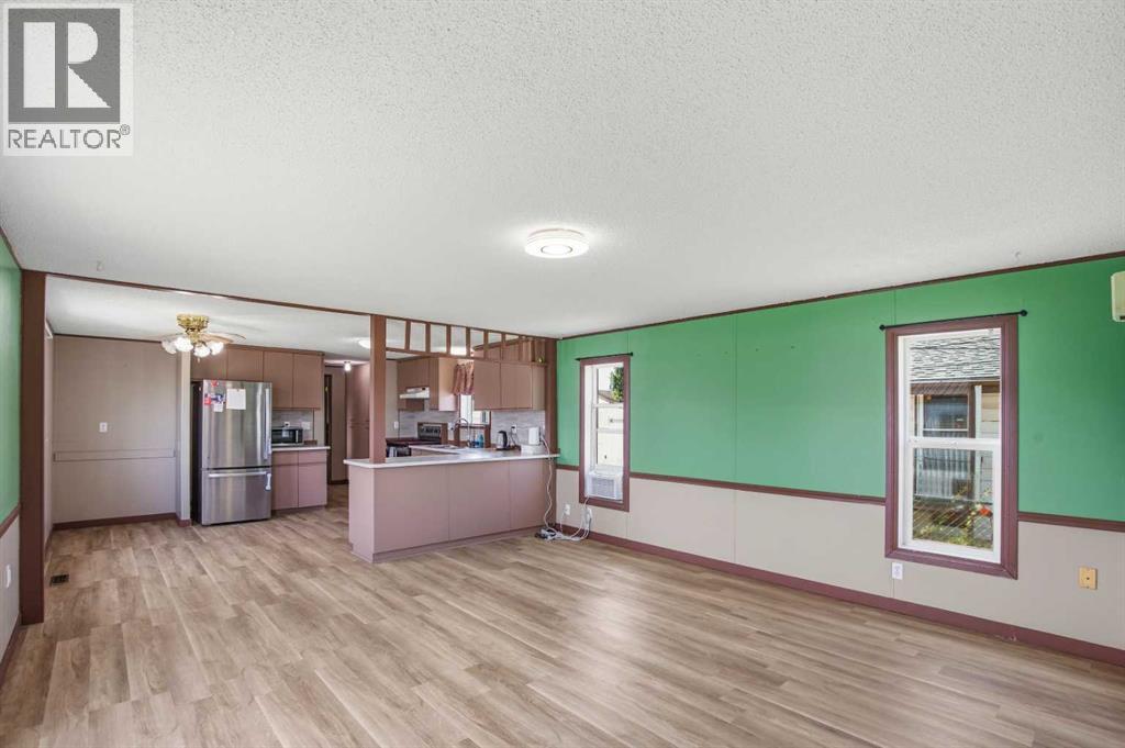 9711 103 Avenue Property Photo 3