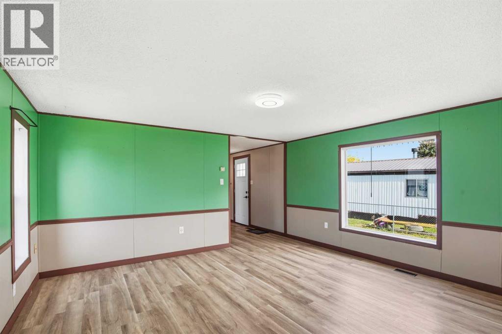 9711 103 Avenue Property Photo 4