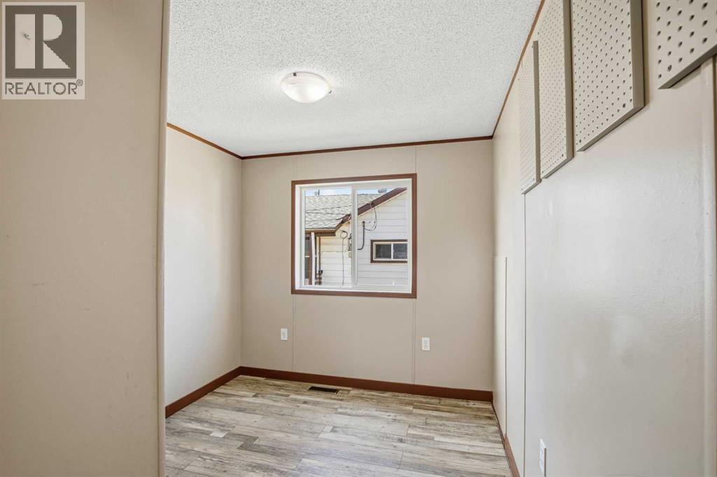 9711 103 Avenue Property Photo 9