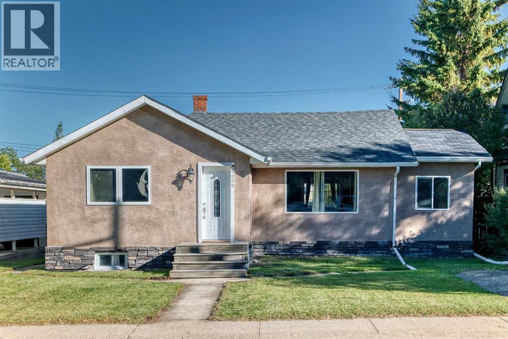 5020 46 Street Property Photo 1