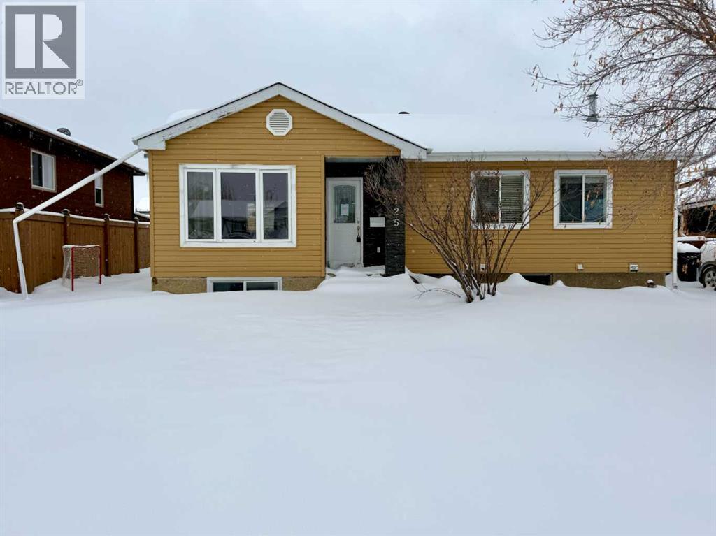 125 Becker Crescent Property Photo 1
