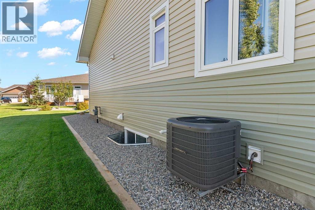 1101 Cornerstone Crescent Property Photo 38