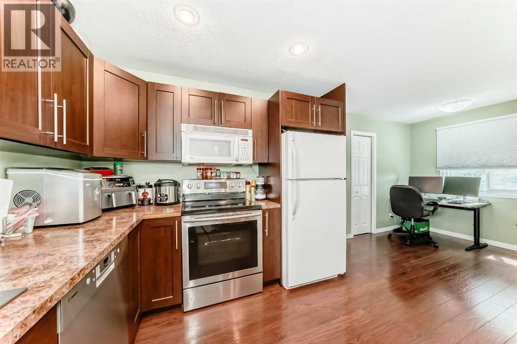 36 Castleglen Way Ne Property Photo 15