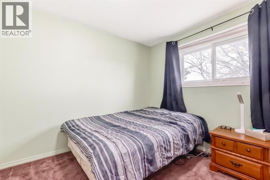 36 Castleglen Way Ne Property Photo 19